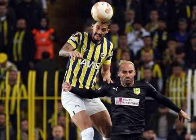 Fenerbahçe zirveyi ele geçirdi