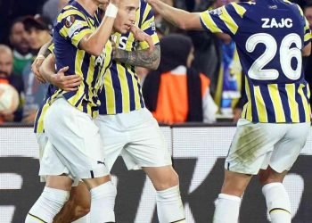 Fenerbahçe’nin tarihi geri dönüşü dış basında!