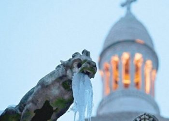 Fransa’da buz devri: Kaloriferler ocağa kadar kapalı