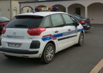 Fransa’da camiye saldırı tehdidinde bulunan kişiye 8 ay hapis