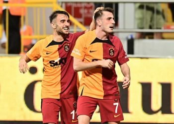 Galatasaray 4 isimle masaya oturuyor!