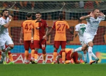 Galatasaray sonunu getiremedi! Alanyaspor 2-0’dan döndü…