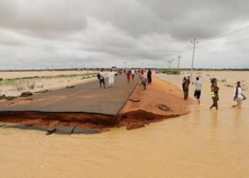 Güney Sudan’da seller yüz binlerce kişiyi evinden etti