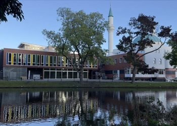 Hollanda’da yaşanan enerji krizinden etkilenen camiler için çözüm yolları aranıyor