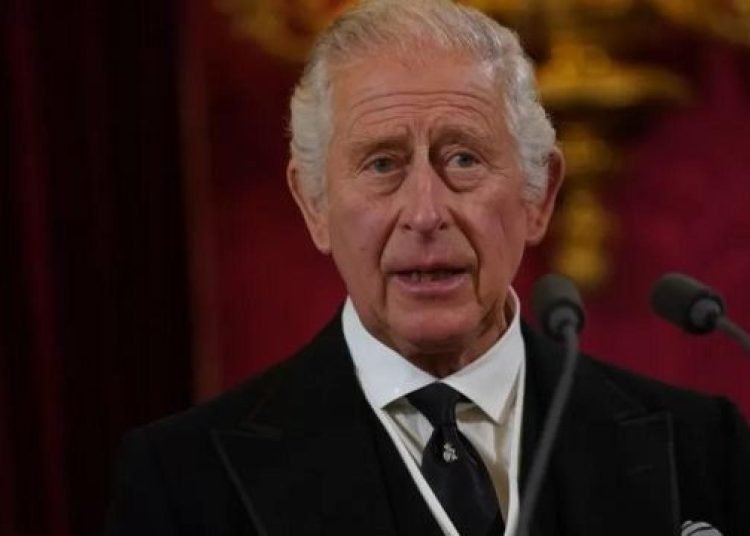 İngiltere Kralı Charles Mısır’a gitmeyecek