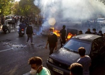 İran Devrim Muhafızları’ndan göstericilere: Bugün sokağa çıktığınız son gün