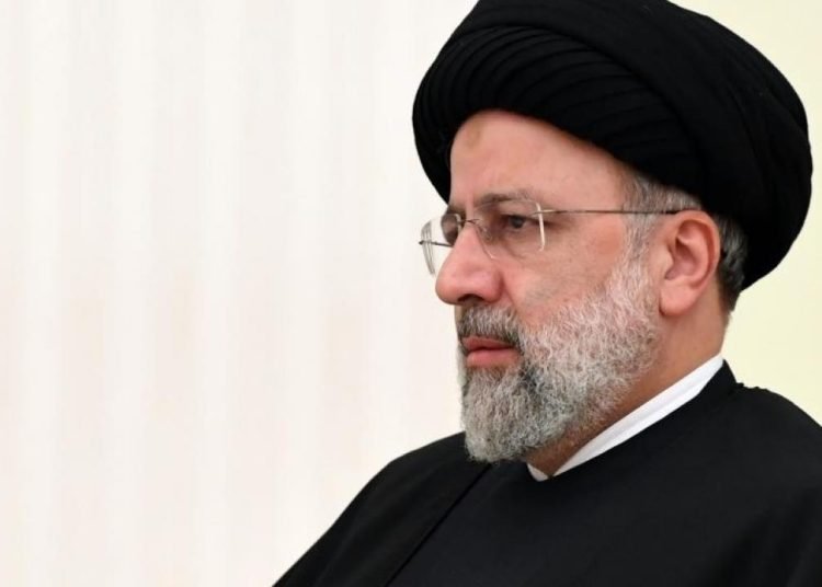 İran lideri Reisi: Müzakere masasından kaçmayacağız ama…