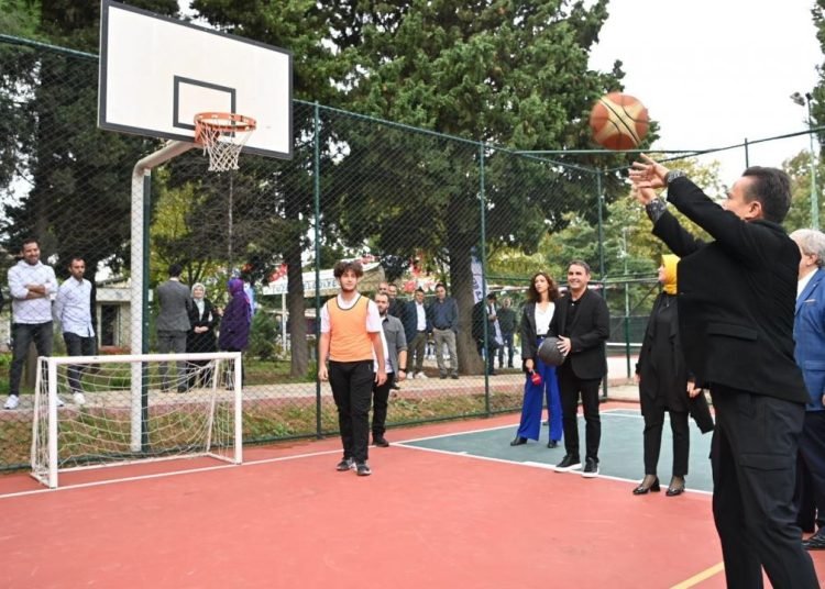 İşgalden kurtarılan 16 bin metrekare alan park ve spor kompleksi oldu