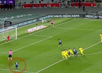 İstanbulspor-Fenerbahçe maçında ilginç penaltı taktiği! Dikkat çeken görüntü