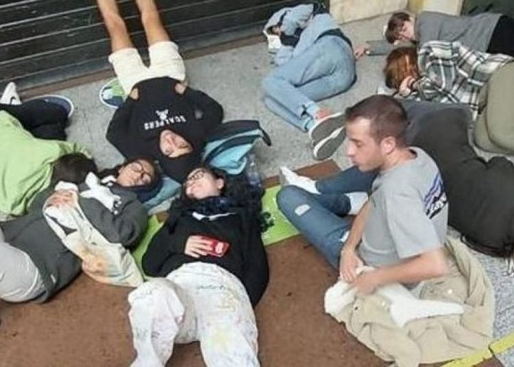 İtalya’da ev krizi! Erasmus öğrencileri sokakta kaldı