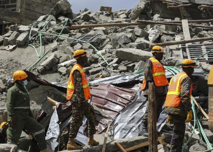 Kenya’da 6 katlı bina çöktü: 6 ölü