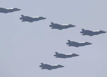 Kuzey Kore 180 savaş uçağıyla Güney Kore’ye gözdağı verdi