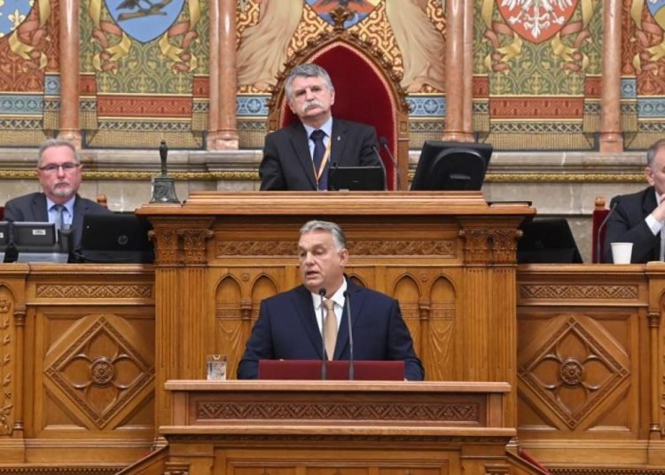 Macaristan Başbakanı Orban: Avrupa kendi ayağına kurşun sıktı