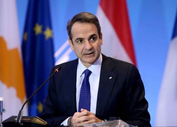 Miçotakis dert yandı: Yunanistan yerine Türkiye’yi tercih ettiler