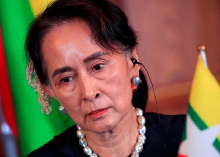 Myanmar’ın devrik lideri Suu Çii’ye 3 yıl hapis cezası verildi