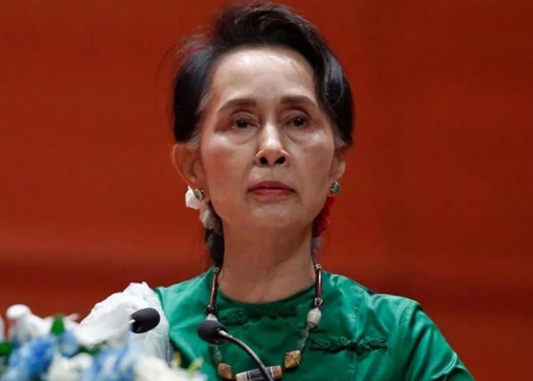 Myanmar’ın devrik liderine 3 yıl hapis daha