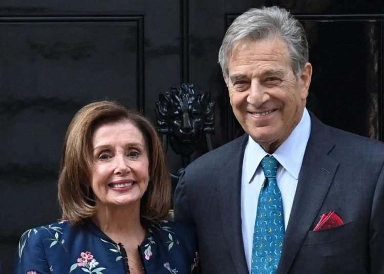 Nancy Pelosi’nin eşi evinde saldırıya uğradı