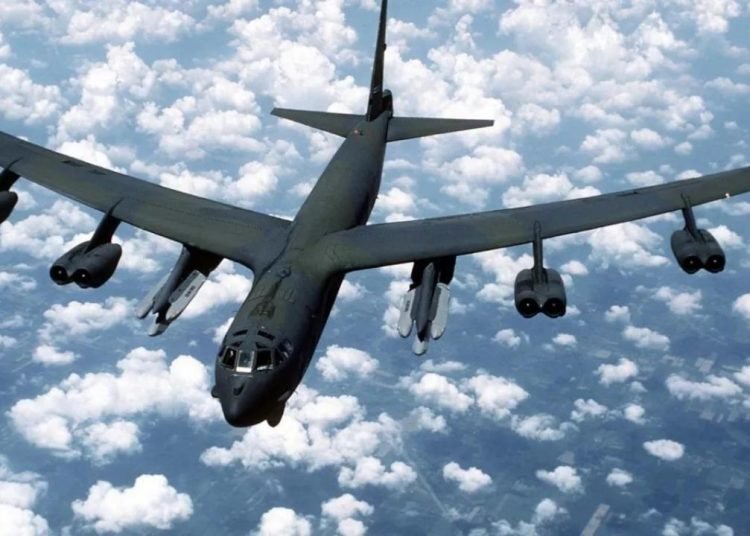 Nükleer kapasiteli B-52 bombardıman uçakları konuşlandıracaklar