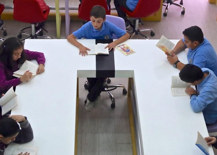 Okul kütüphanelerinde kitap rekoru! Bir yılda 103 milyonu aştı