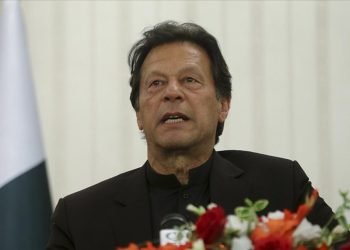 Pakistan’da İmran Han siyasetten men edildi