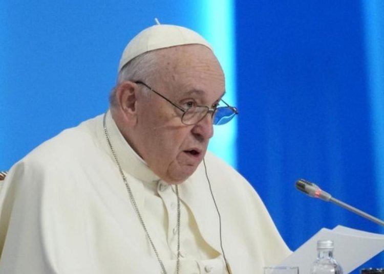 Papa’dan Rusya’ya şiddeti durdurun çağrısı