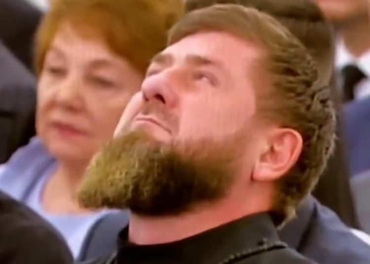 Putin konuşurken Kadirov ağladı!