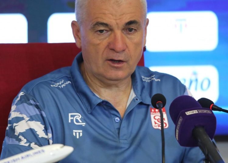 Rıza Çalımbay’dan istifa açıklaması!