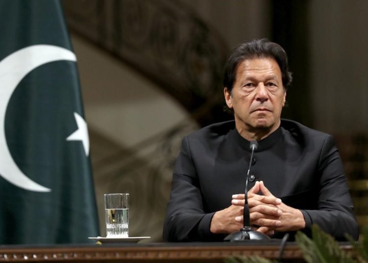 Siyasetten men edilmişti! İmran Han harekete geçti