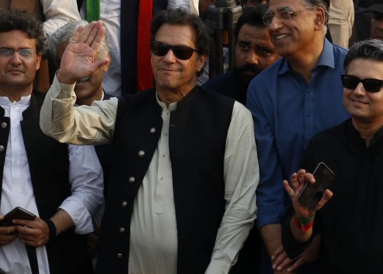 Suikastın ardından Imran Han’dan ilk açıklama!