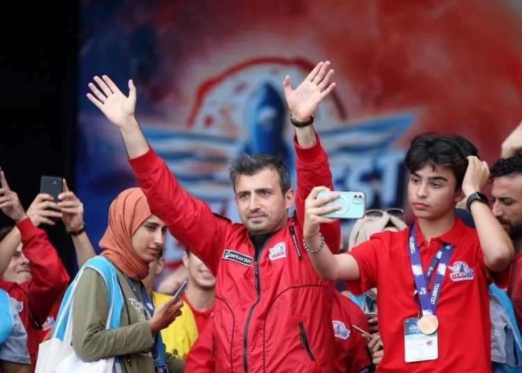 T3 Vakfı’ndan 4 bin öğrenciye 1600 lira burs desteği