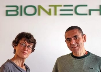 Uğur Şahin ve Özlem Türeci, kanser aşısı için tarih verdi