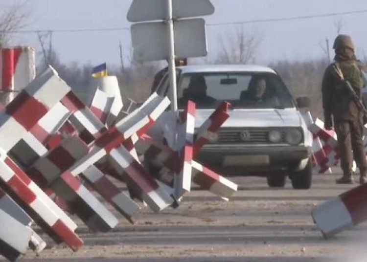 Ukrayna: Sahte referandumlara karışanlar yargılanacak