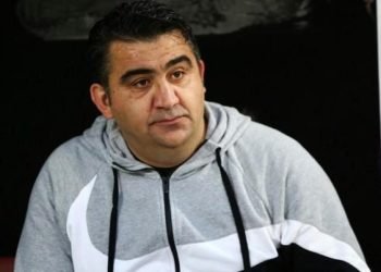 Ümit Özat’tan Hakan Şükür’e: “Kur’an-ı Kerim’i bırakıp sümüklülerin peşinden gittiniz”