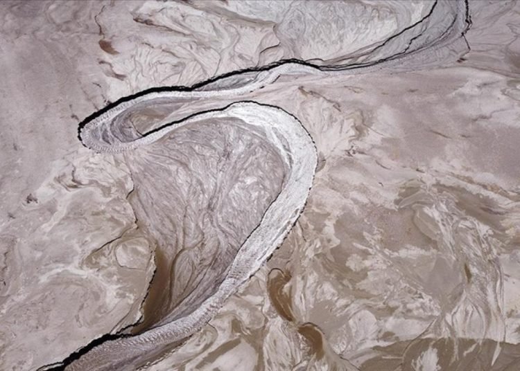 Van’daki Zernek Barajı’nda su seviyesi dibi gördü