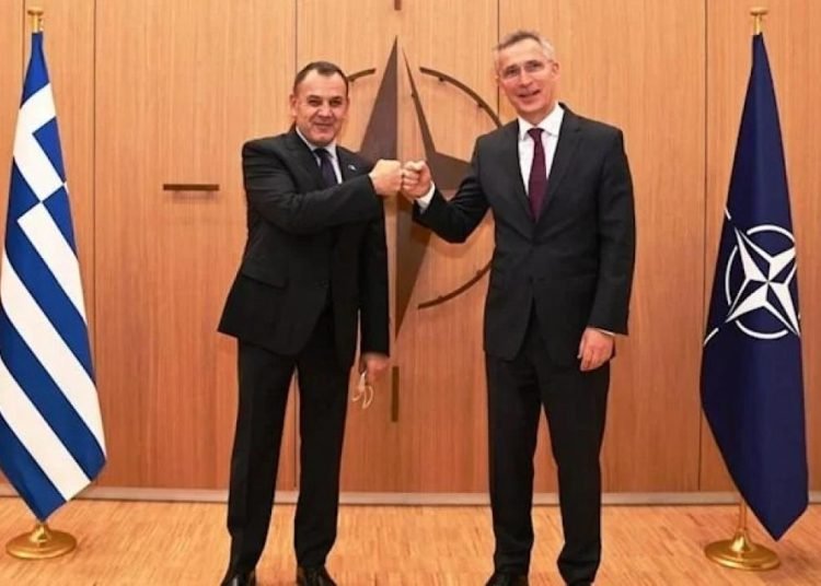Yunan bakan Türkiye’yi NATO’ya şikayet etti