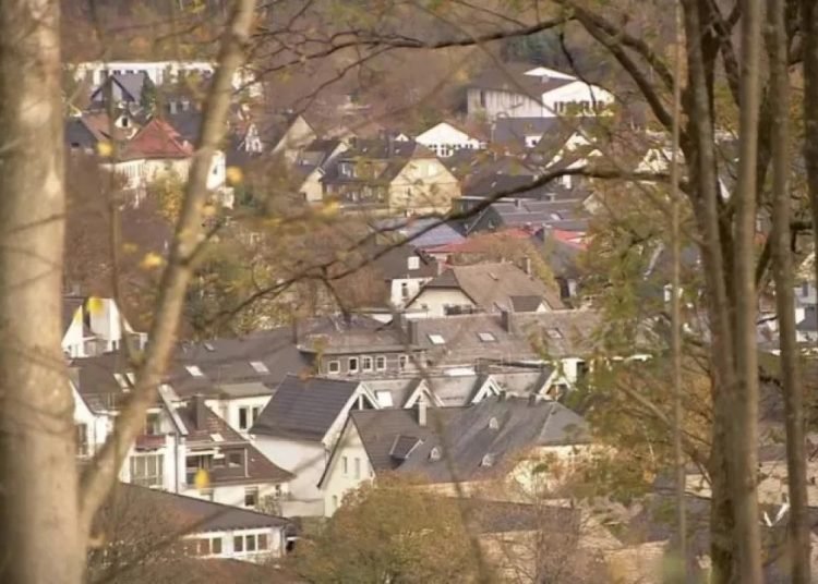 Almanya’da bir ailenin çocuklarını 7 yıl kilit altında tuttuğu ortaya çıktı