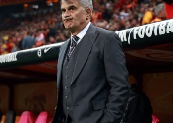 Beşiktaş’ta ‘gruplaşma’ krizi! Şenol Güneş olaya el atacak