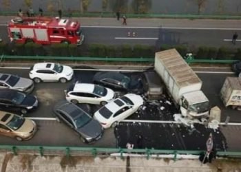 Çin’de zincirleme kaza: 16 ölü