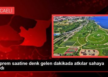 Deprem saatine denk gelen dakikada atkılar sahaya atıldı