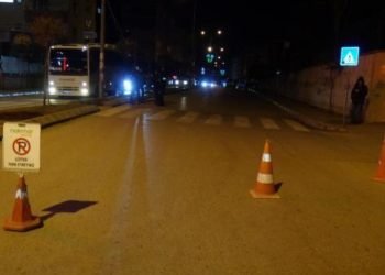 ‘Dur’ ihtarına uymayan sürücü polis memuruna çarparak kaçtı