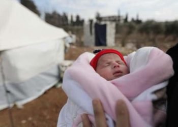 Enkazda doğan mucize bebek yeni evini de kaybetti