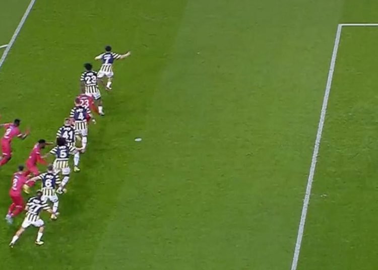 Fenerbahçe’nin ofsayt taktiği gündem oldu!