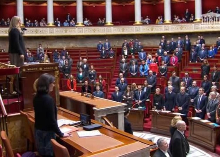 Fransa Meclisi’nde Türkiye için saygı duruşu