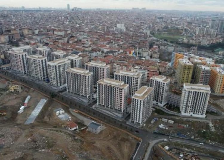 Gaziosmanpaşa’da 813 konut hak sahiplerine teslim edildi