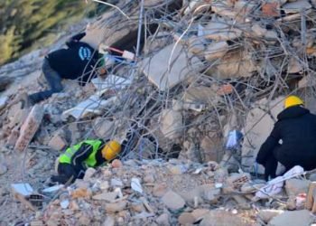 İngiliz kurtarma ekibi direktörü: Daha önce böyle bir şey görmedik mahşer günü gibi