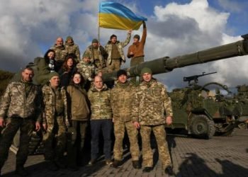 İngiltere’de Ukraynalı askerlerin tank eğitimi sürüyor