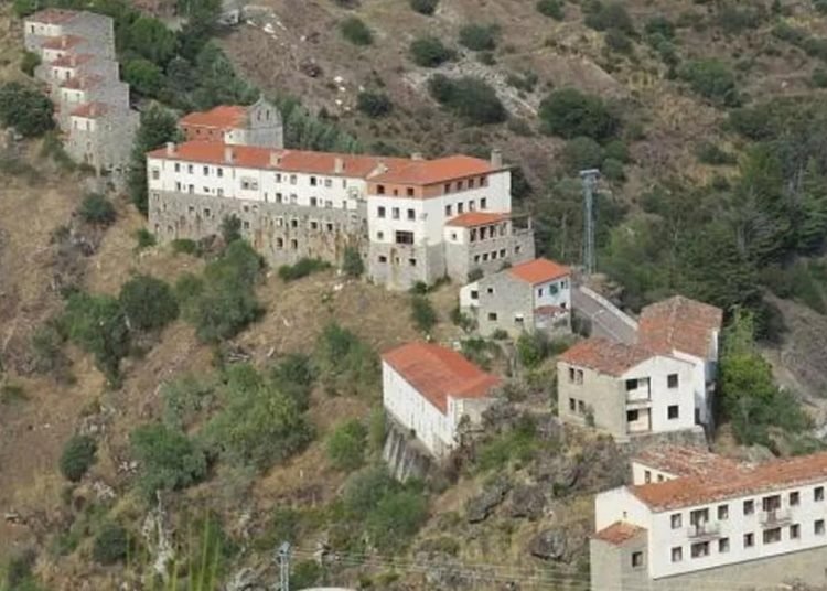 İspanya’da satılık köy: 260 bin euro değer biçildi!