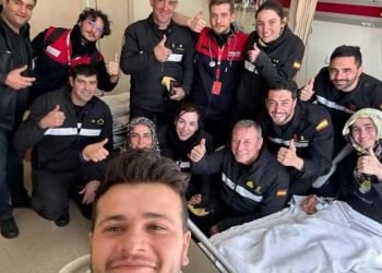 İspanyol ekipten depremzedelere hastanede ziyaret