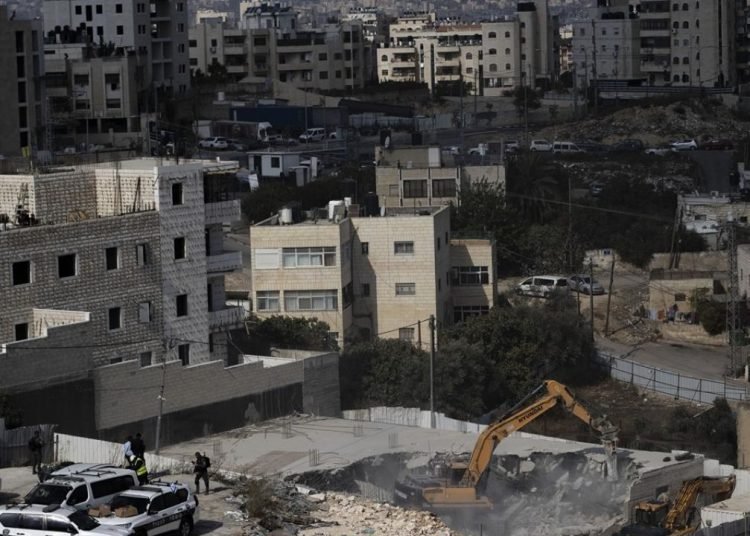 İsrail, Doğu Kudüs’te işgali genişletiyor! Filistinlilerin bir evi daha gerekçesiz yıkıldı