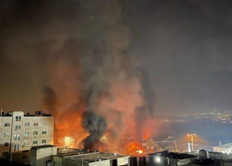 İsrailli yerleşimciler Batı Şeria’da Filistinlilere karşı toplu saldırılara girişti